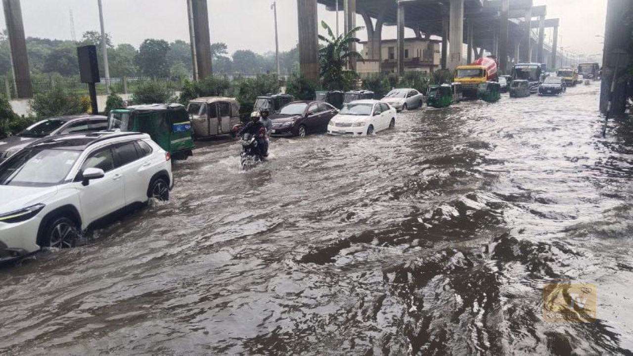 ২৭ ঘণ্টায় ঢাকায় ১১০ মিমি বৃষ্টি, আরও ভারী বর্ষণের পূর্বাভাস