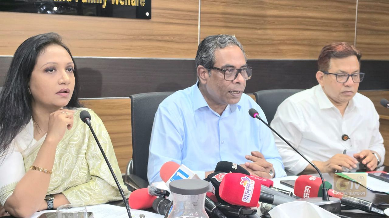 প্রতিবন্ধী অধিকার ও সেবা সুরক্ষা বিষয়ক সভায় বক্তব্য দিচ্ছেন স্বাস্থ্য প্রতিমন্ত্রী ড. এম এ মুহিত