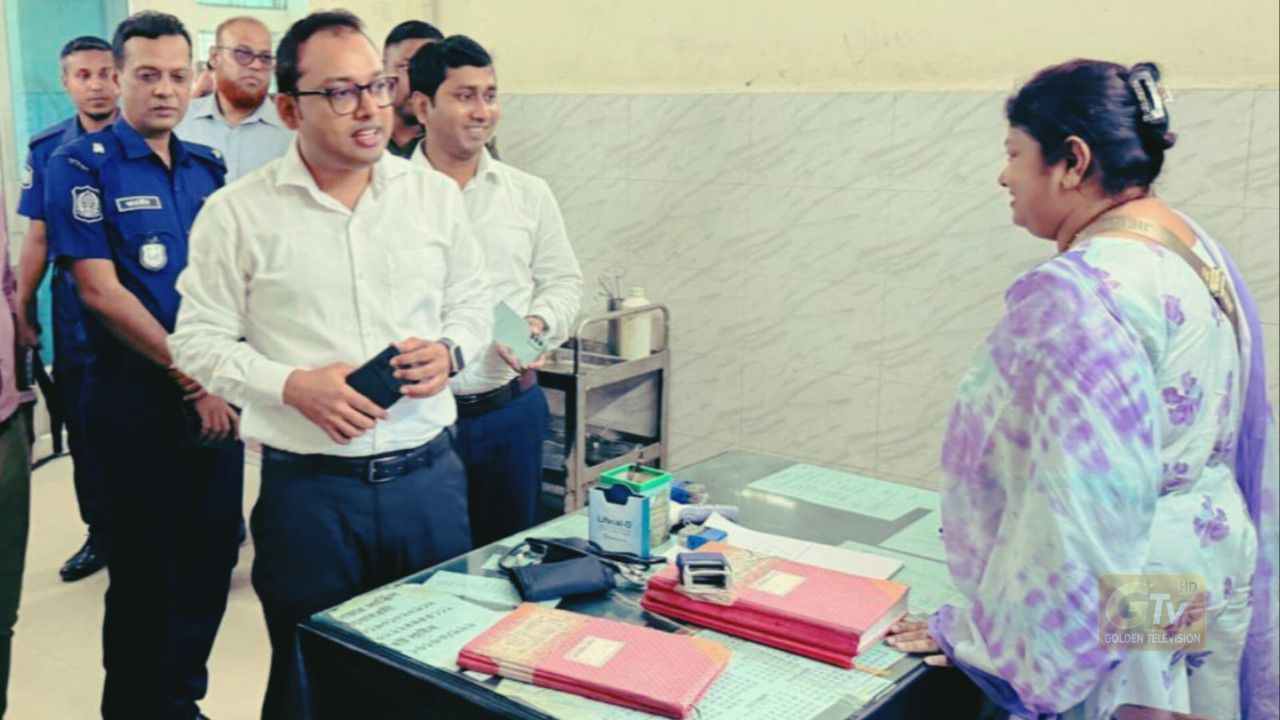 মনোহরদী হাসপাতালের সার্বিক পরিবেশ পর্যবেক্ষণে উপজেলা নির্বাহী কর্মকর্তা (ইউএনও) মাহামুদুল হাসান