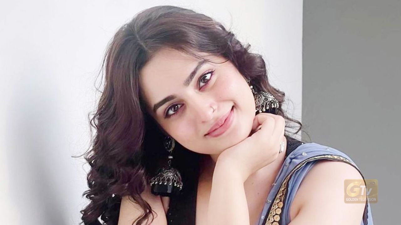 গোপনে বাগদান করে যে স্বপ্নের কথা জানালেন আয়শা খান
