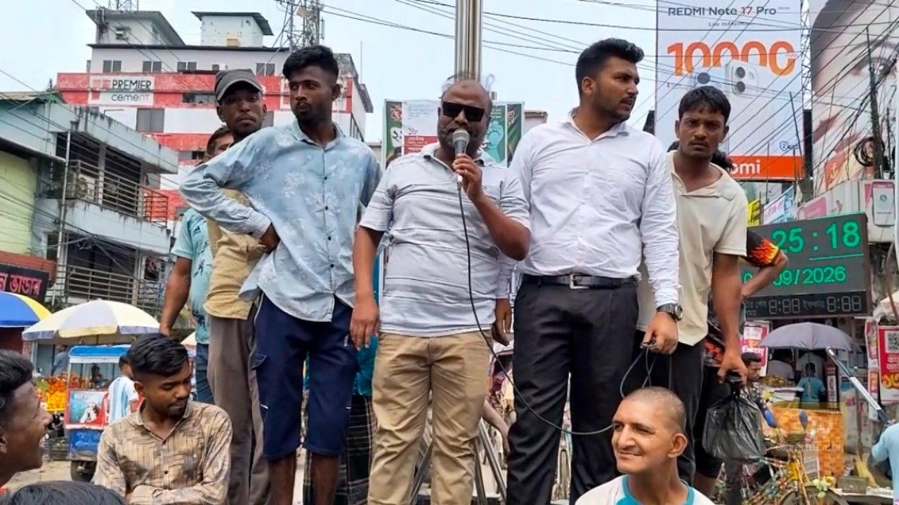 সুনামগঞ্জে ব্যাটারী চালিত অটো রিকশায় নতুন নম্বর প্লেট প্রদানের দাবীতে বিক্ষোভ মিছিল ও প্রতিবাদ সমাবেশ করেছেন মালিক শ্রমিক সমবায় পরিষদ