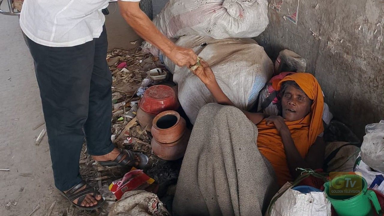 গরিব-দুঃখী মানুষের পাশে পলাশবাড়ীর বিএনপি নেতা রাজা