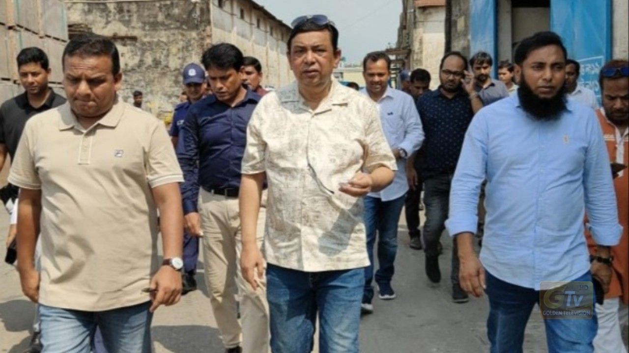 নৌপরিবহন মন্ত্রীর আকস্মিক বেনাপোল স্থল বন্দর পরিদর্শন 
