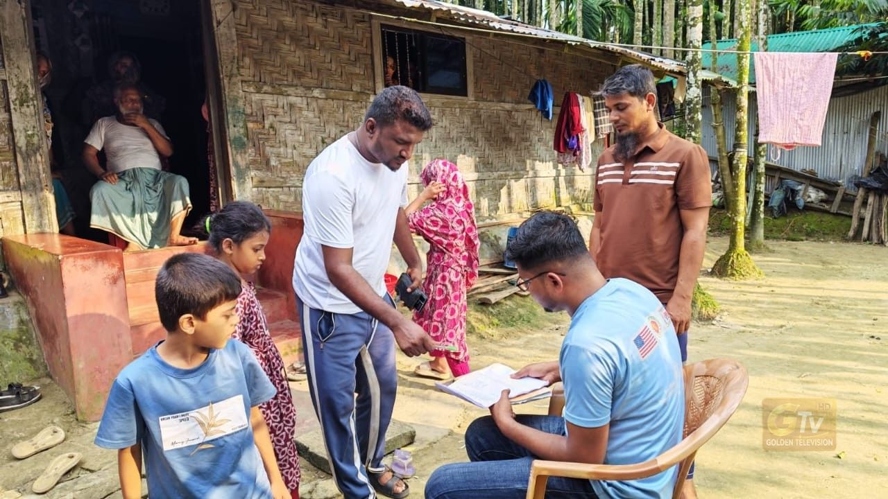 অপহরণকৃত কন্যা শিশুকে উদ্ধার করে ফিরিয়ে দিয়েছেন উপজেলা কর্মকর্তা এবং সমাজসেবা অফিসার